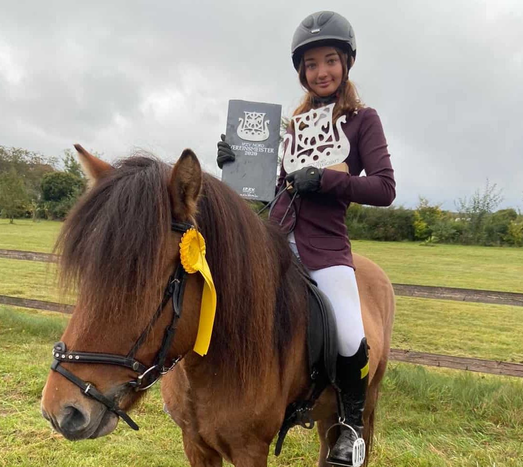 Liz Hammer gewinnt die T7 auf der Vereinsmeisterschaft IPZV Nord