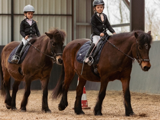 D9 Ella und Carla Kuhls erster Turnierstart
