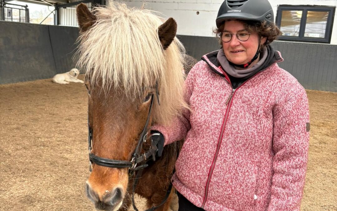 Herzlichen Glückwunsch, liebe Nikole, zu deiner Fjóla